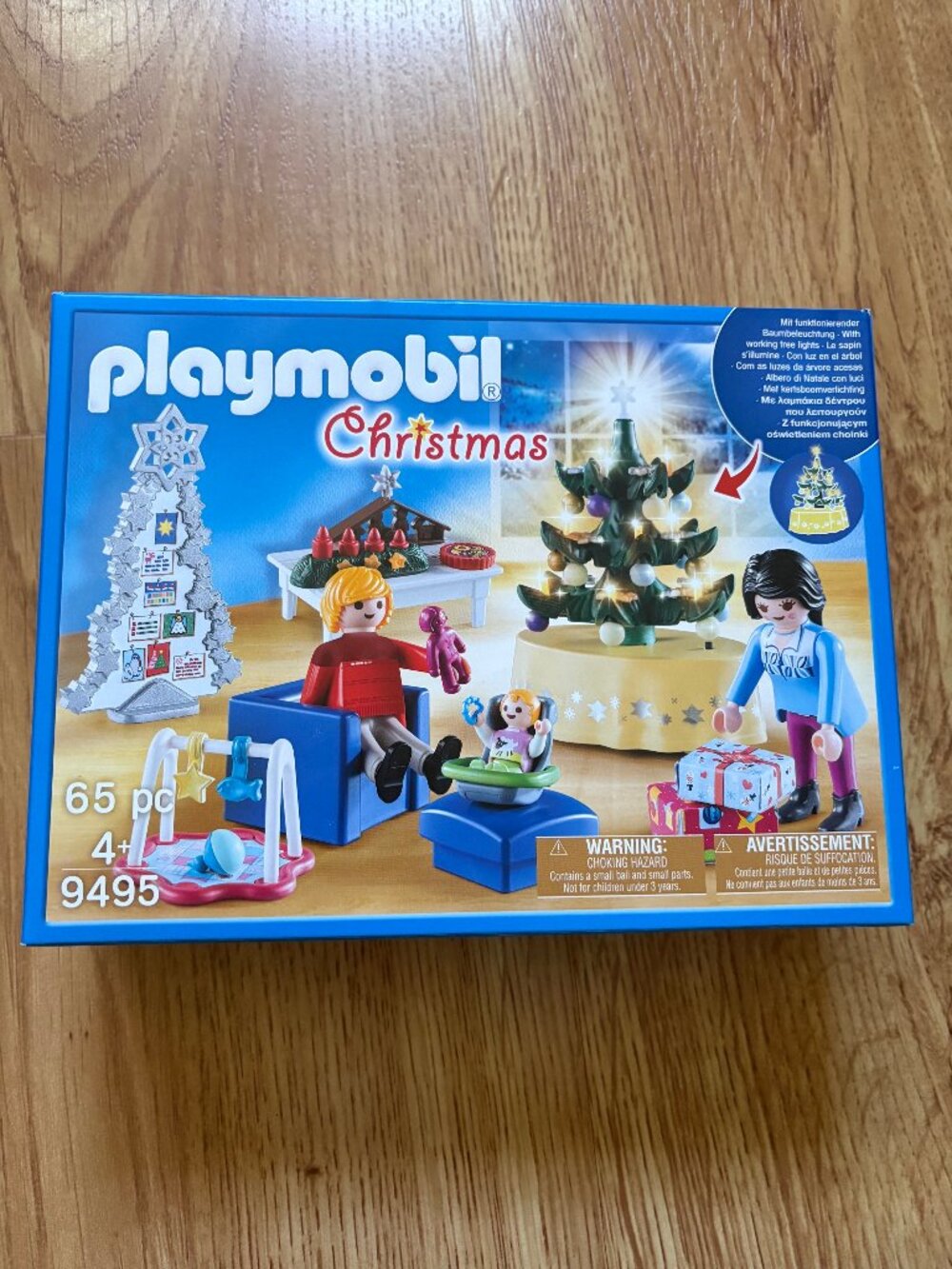 Playmobil 9495 CHRISTMAS LIVINGROOM SET  Dollhouse Tree Lights Up! New
